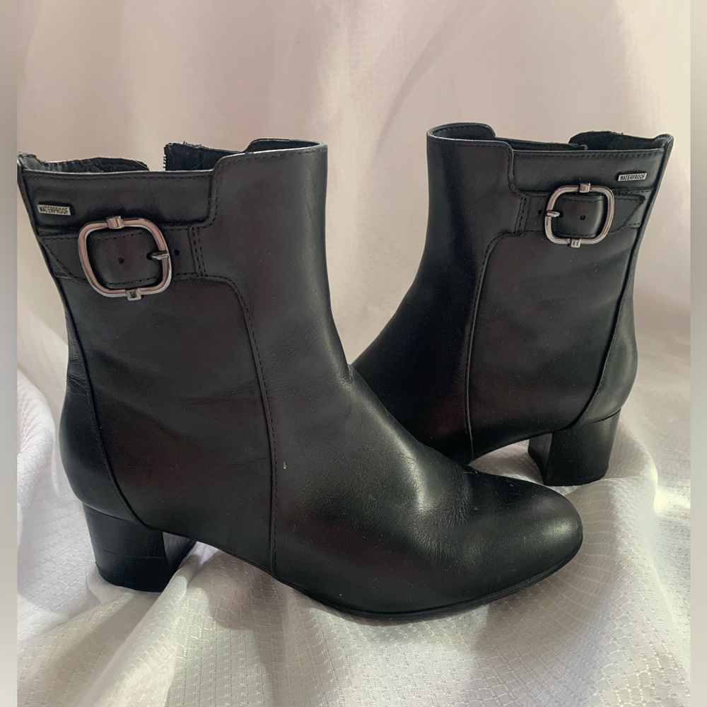 Clarks boots with buckle and zipper